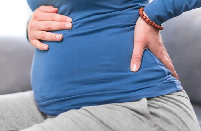 5 bài tập giúp giảm đau lưng khi mang thai