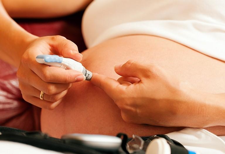 Tiểu đường thai kỳ ảnh hưởng như thế nào đến sức khỏe của mẹ và thai nhi?