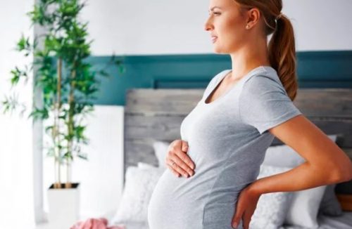 Đau lưng khi mang thai có nguy hiểm không ?