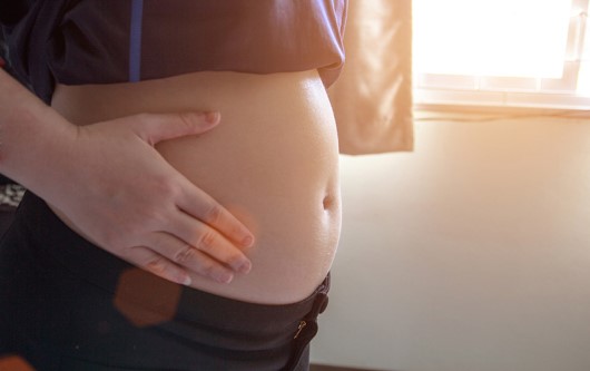 Sờ bụng biết có thai - mẹ phát hiện bằng cách nào?