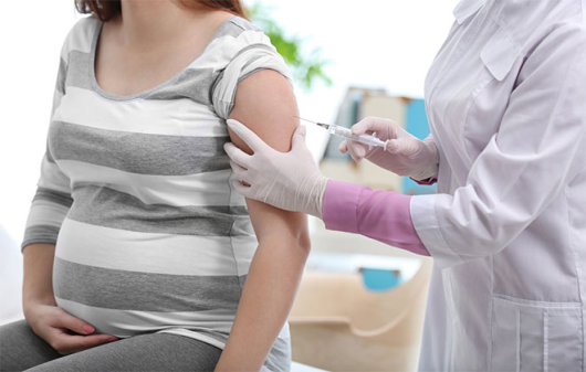 Phụ nữ có thai tiêm vaccine Covid 19