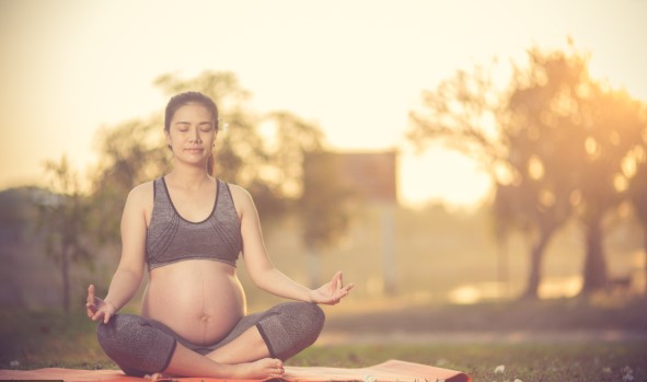 10 lợi ích tuyệt vời về yoga mẹ bầu nên biết