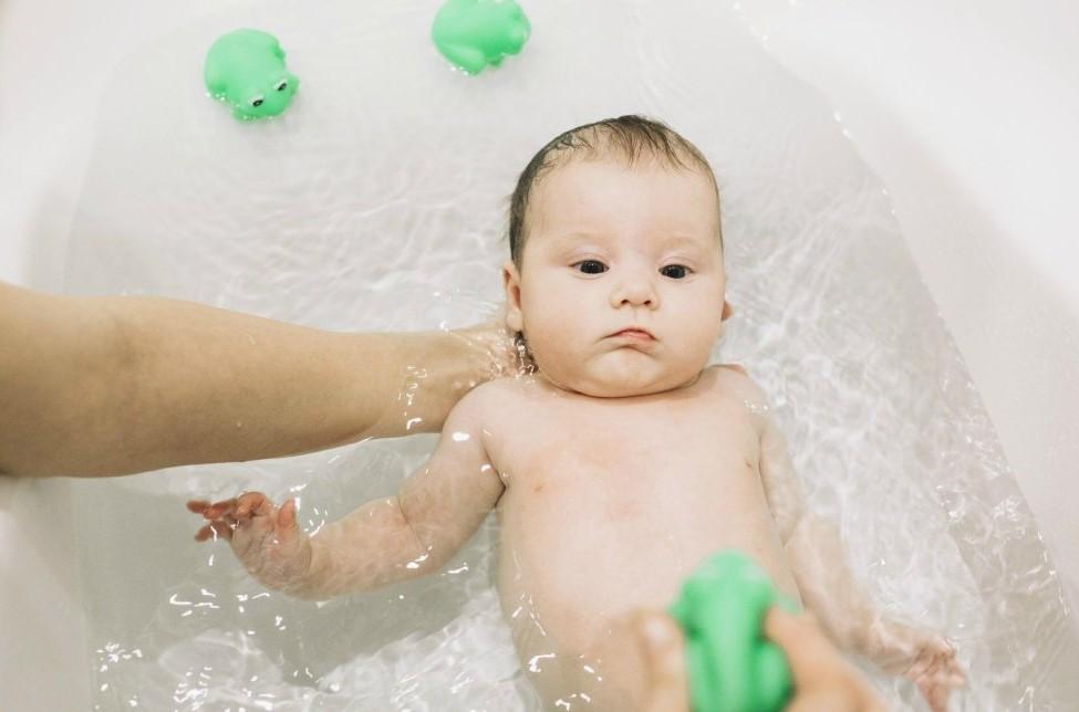 Những điều cần lưu ý khi tắm cho trẻ sơ sinh?