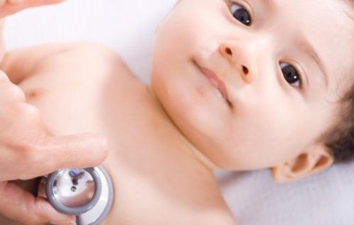 Có cần tầm soát sớm dị tật tim bẩm sinh ở trẻ sơ sinh không?