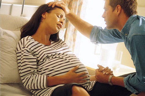 Những yếu tố nguy cơ và triệu chứng của rau bong non mẹ bầu cần biết