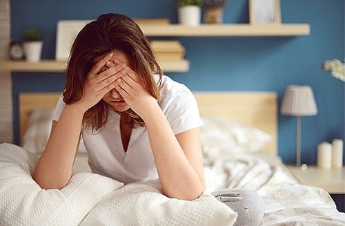 Phụ nữ mang bầu vì sao nhạy cảm hơn, dễ khóc hơn