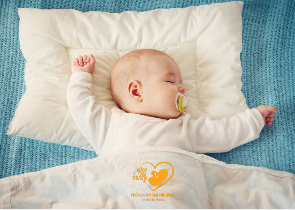 Trẻ sơ sinh ngủ ít gây ảnh hưởng đến sự phát triển