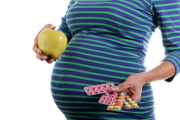 vitamin mẹ bầu nên bổ sung trong 3 tháng đầu 