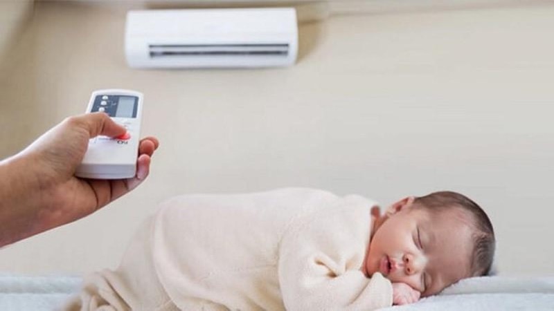 Phòng có nhiệt độ phù hợp giúp trẻ sơ sinh tránh được tình trạng ngủ ít 
